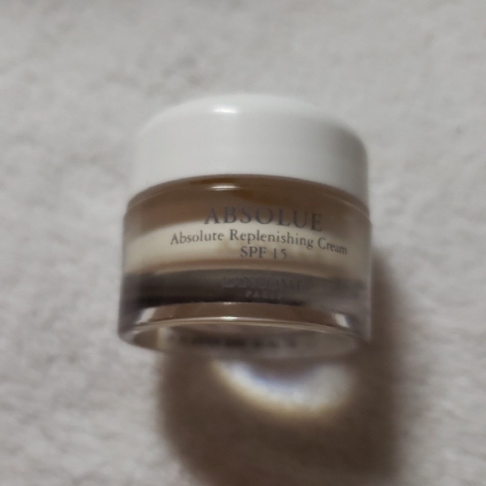 Lancome Absolue Replenishing Cream SPF 15 - White and Cream